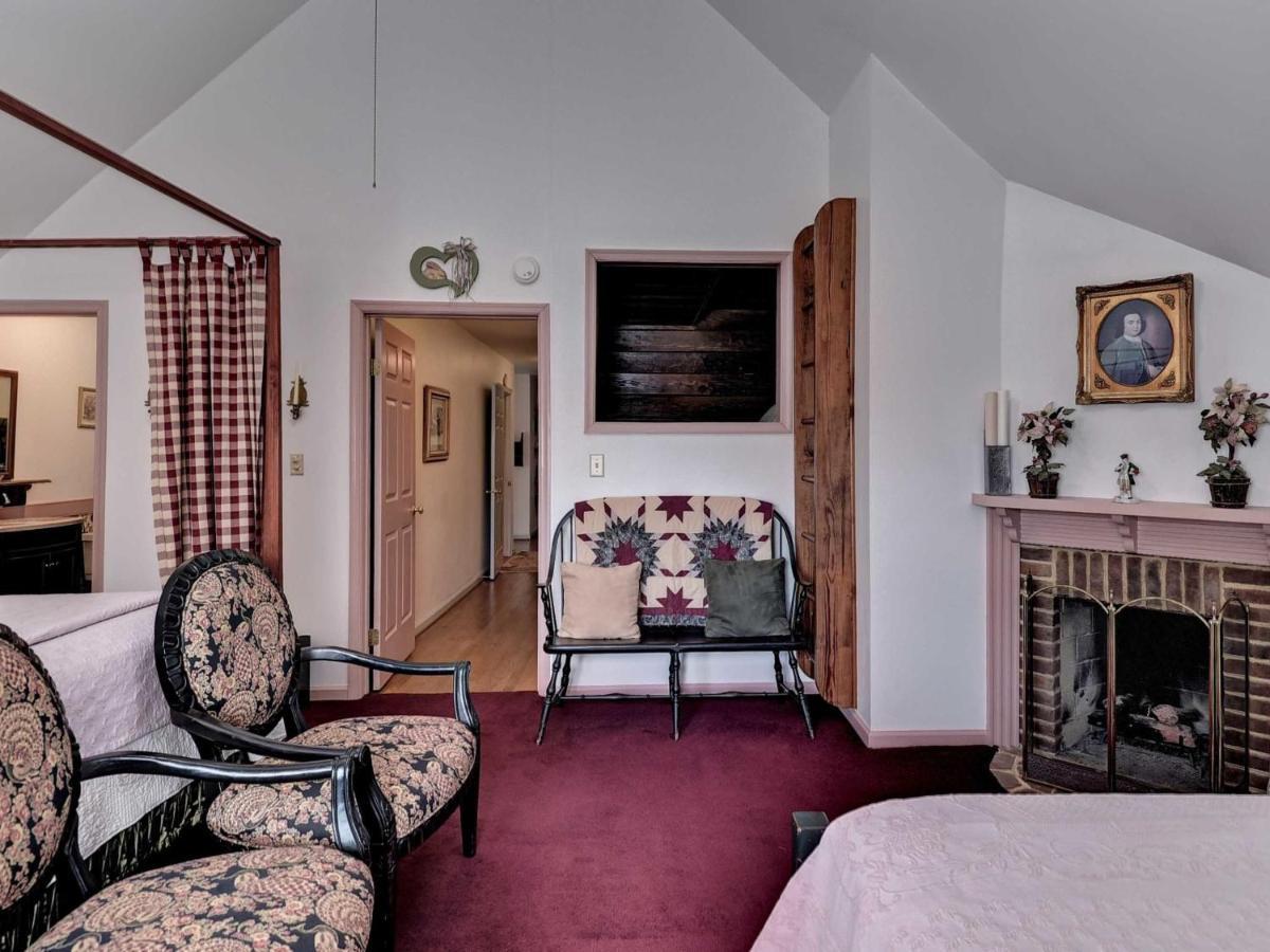 Aldrich House Bed & Breakfast ウィリアムズバーグ エクステリア 写真