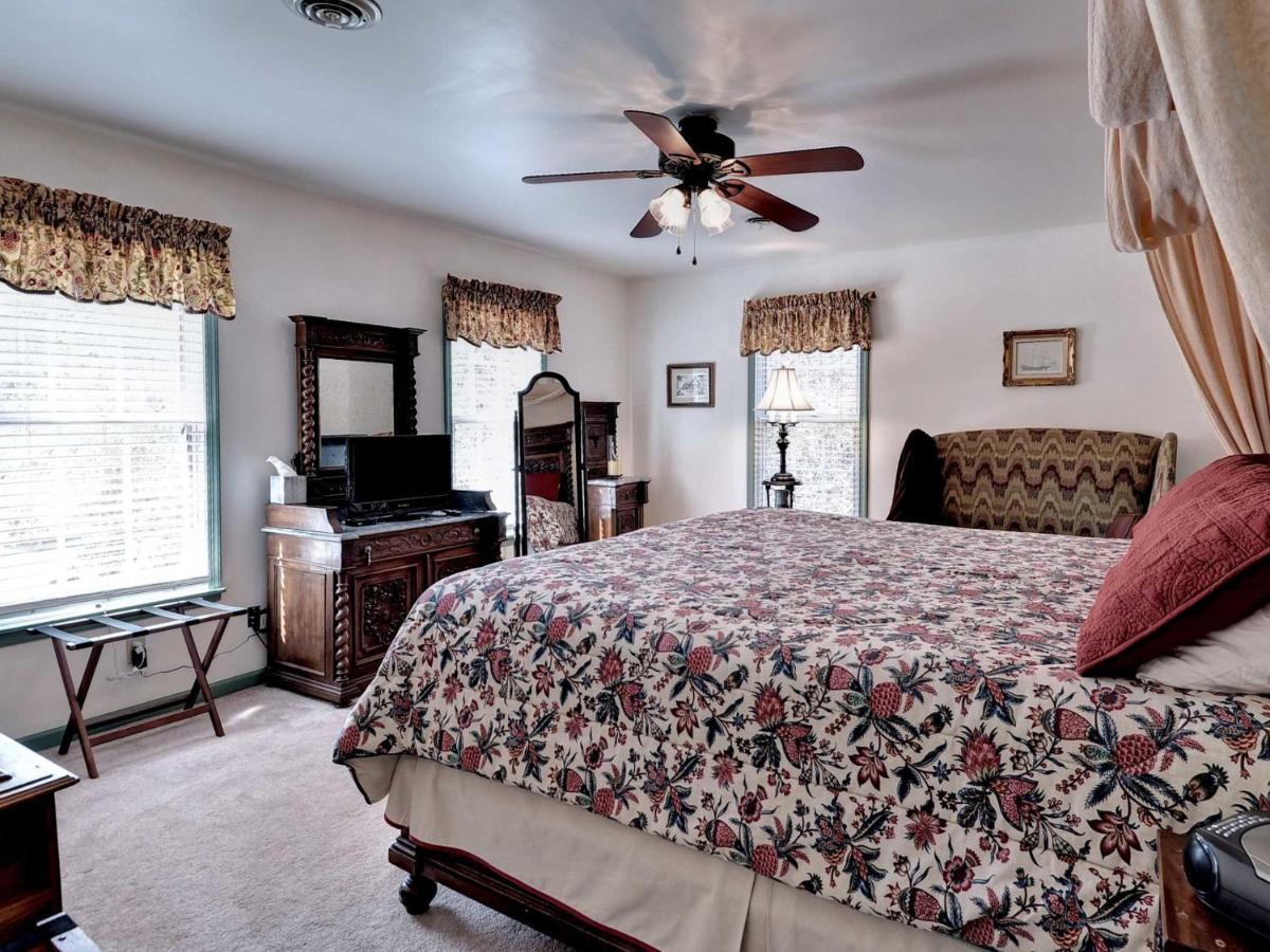Aldrich House Bed & Breakfast ウィリアムズバーグ エクステリア 写真